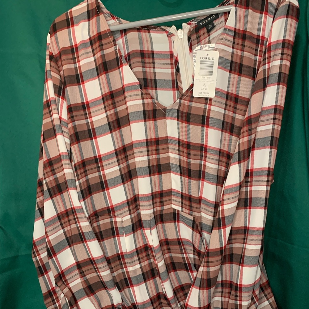 Torrid plaid knot front blouse